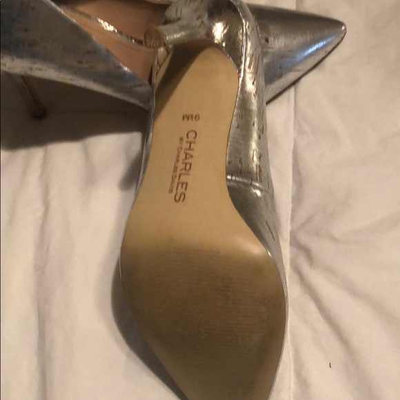 Shoes - Picture 2 of 3